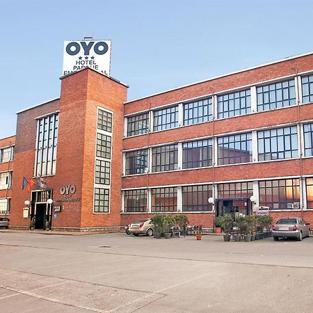 Oyo Hotel Parque Empresarial Aviles Bagian luar foto