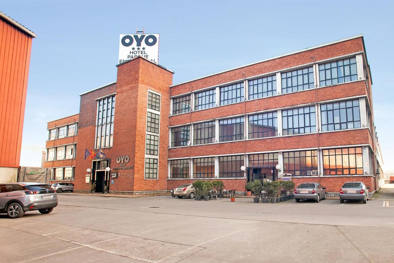 Oyo Hotel Parque Empresarial Aviles Bagian luar foto