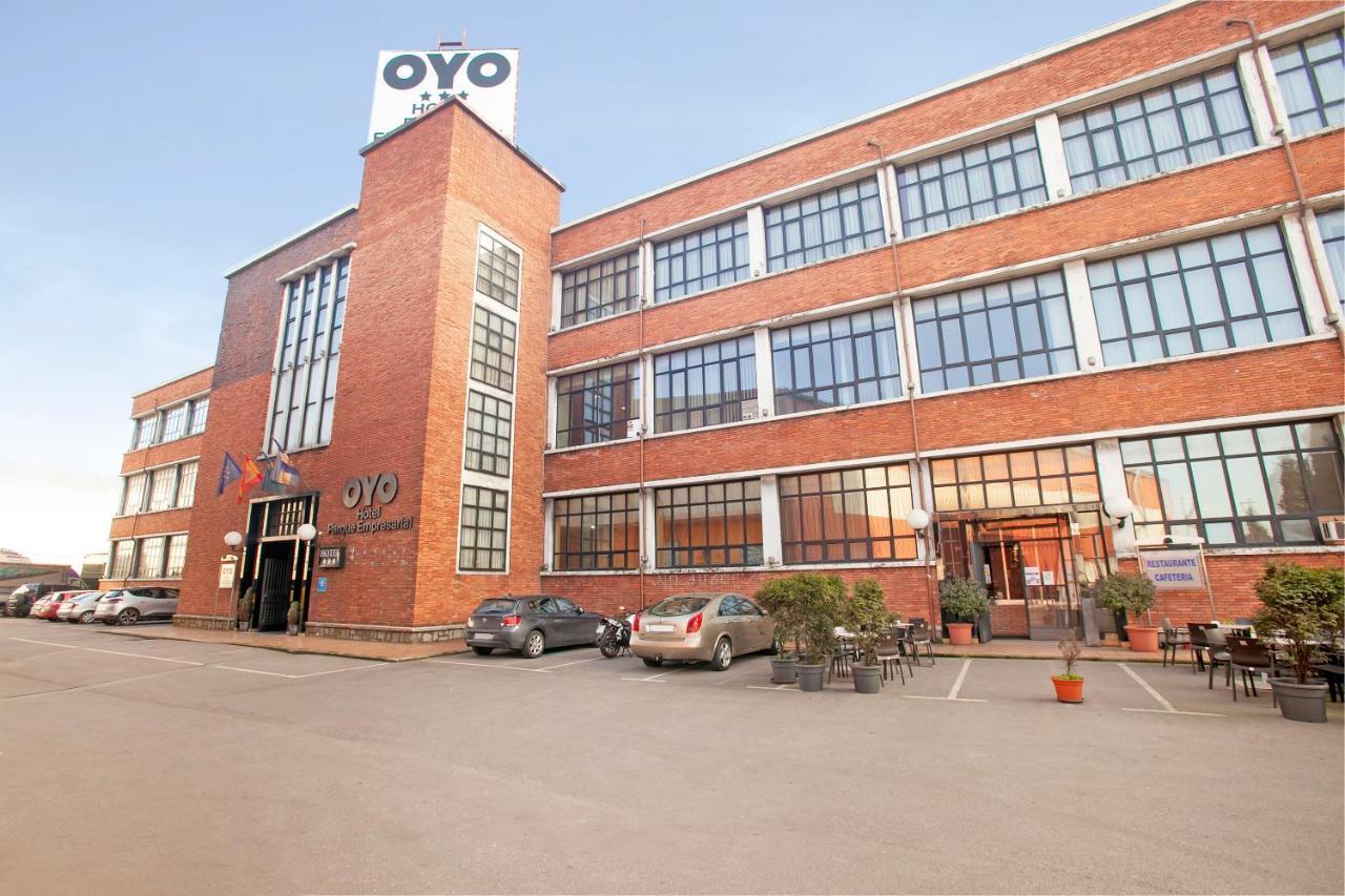 Oyo Hotel Parque Empresarial Aviles Bagian luar foto