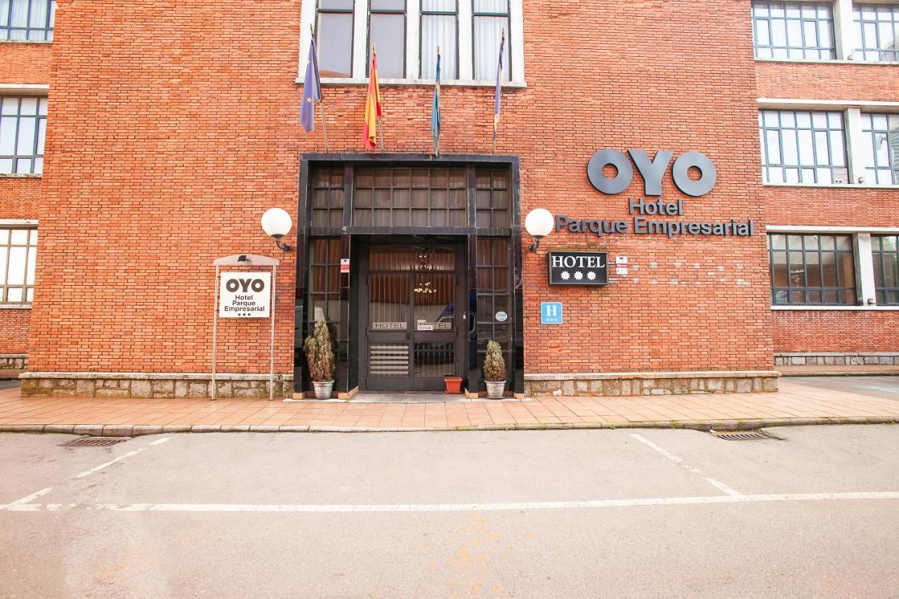 Oyo Hotel Parque Empresarial Aviles Bagian luar foto