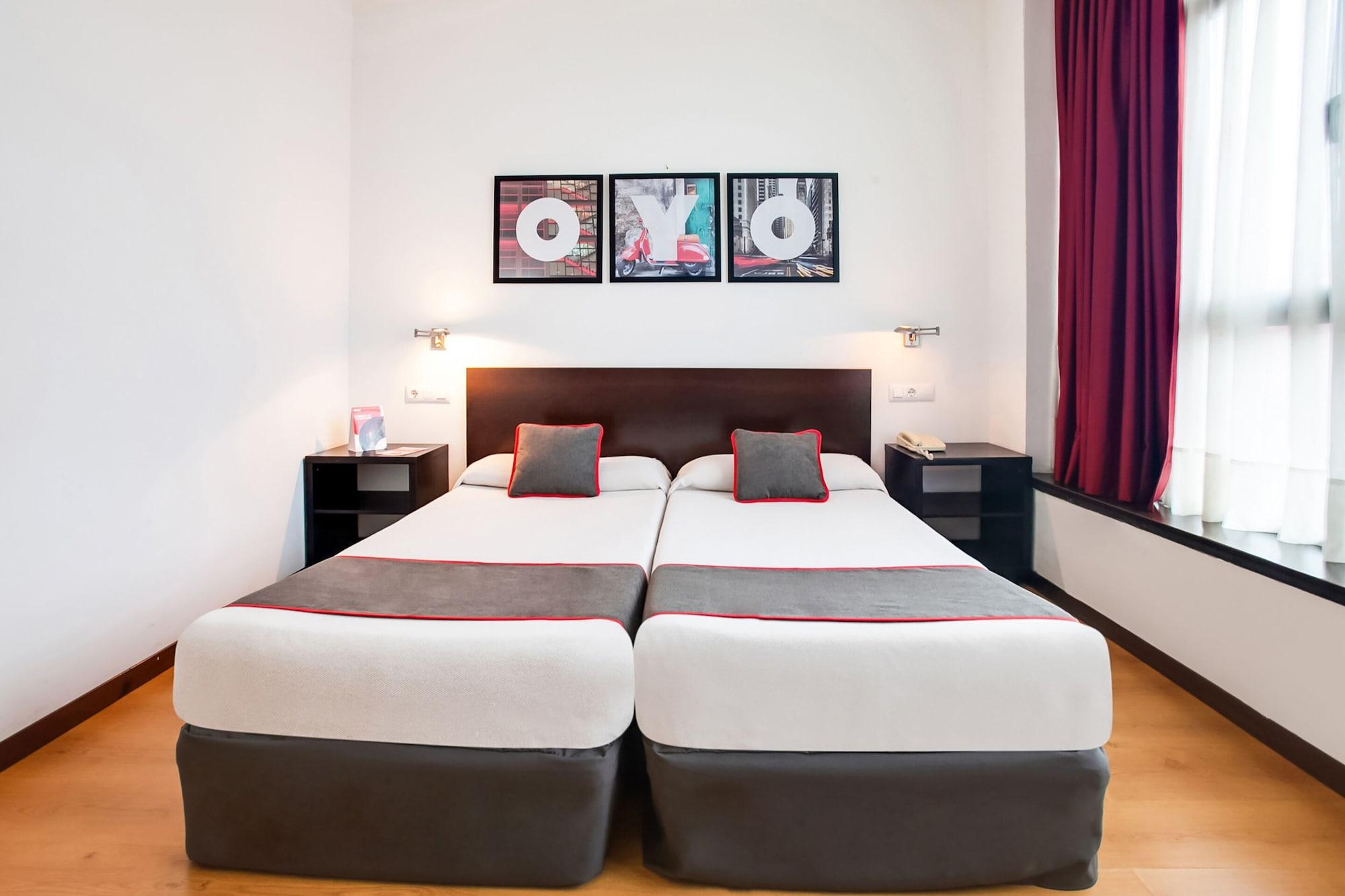 Oyo Hotel Parque Empresarial Aviles Bagian luar foto