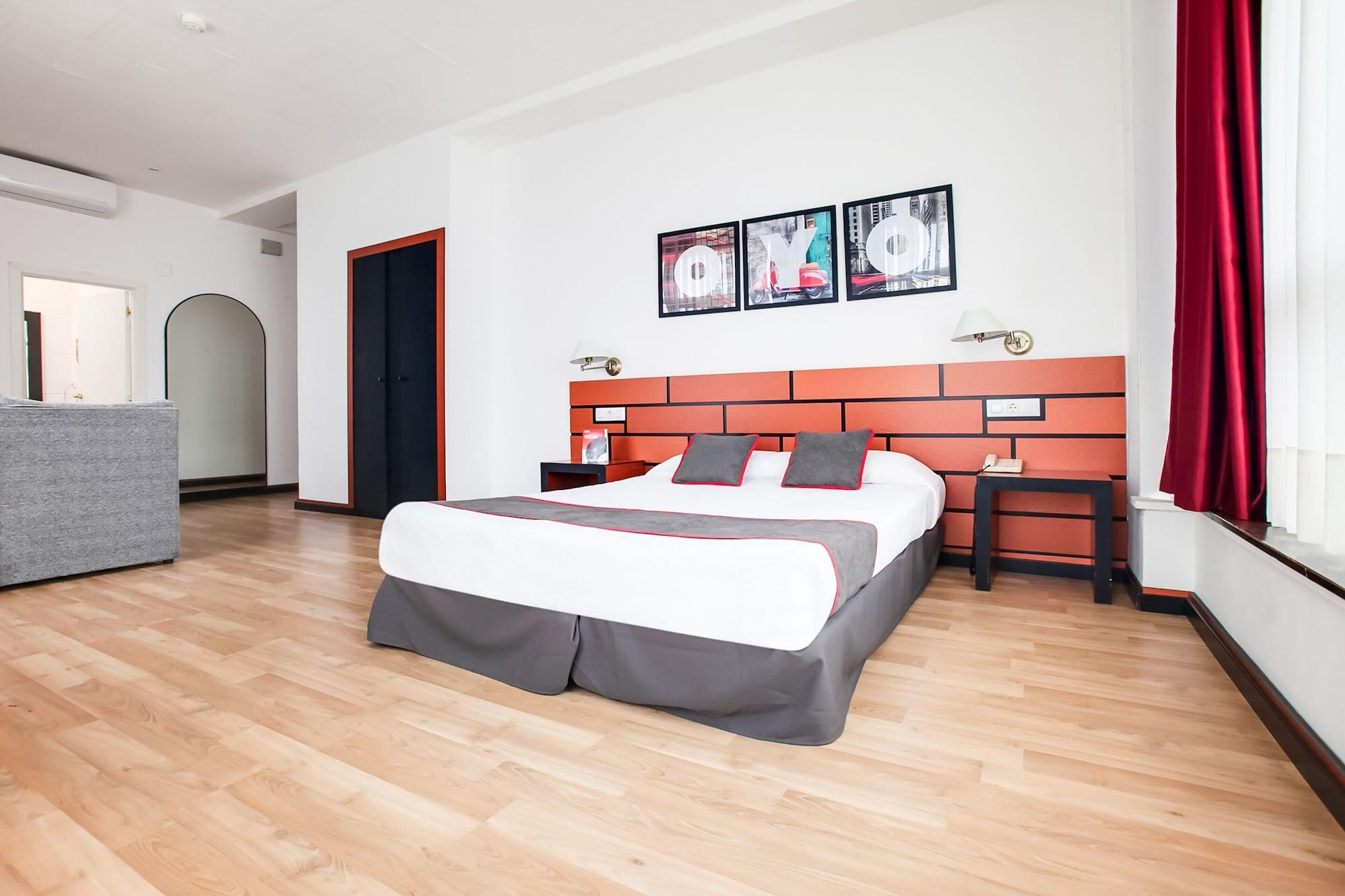 Oyo Hotel Parque Empresarial Aviles Bagian luar foto