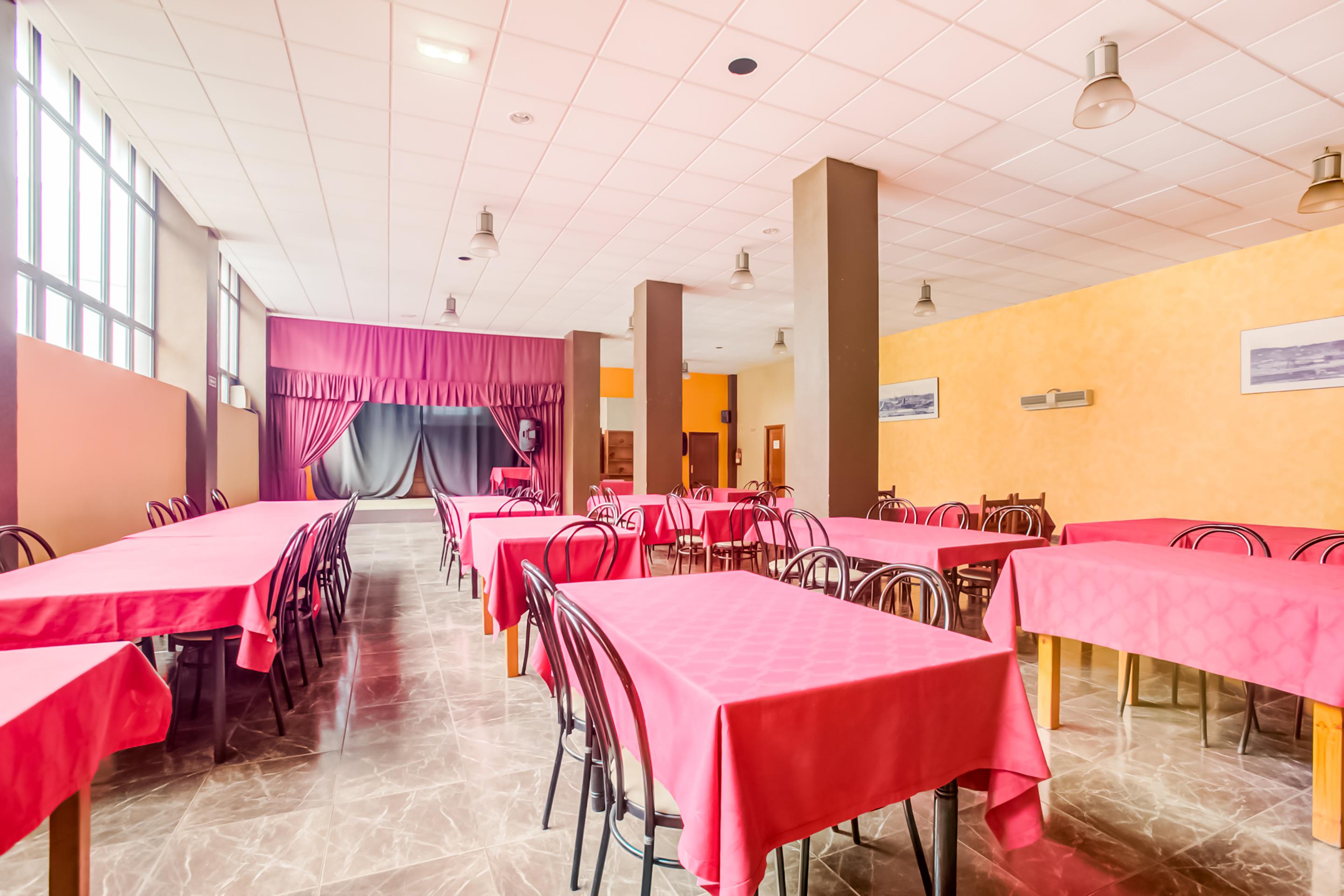 Oyo Hotel Parque Empresarial Aviles Bagian luar foto